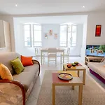 L Olivier Modern And Bright Historic Center Gem, 150m From The Apartment *