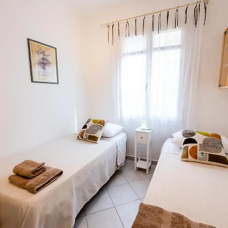 Apartamento L Olivier Modern And Bright Historic Center Gem, 150m From The Antibes