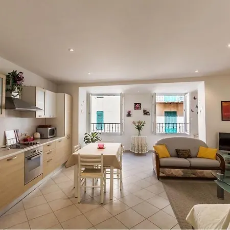 L Olivier Apartment