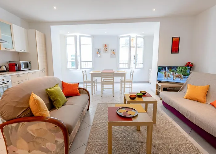 L Olivier Modern And Bright Historic Center Gem, 150m From The Apartment *